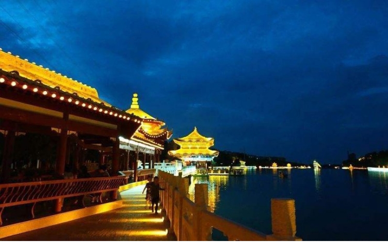 敦煌市旅游局：召開(kāi)人大代表建議政協(xié)委員提案面復會(huì )